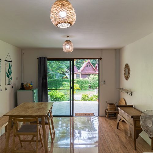 Deluxe Room – Bungalow #6