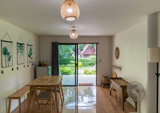 Deluxe Room – Bungalow #6