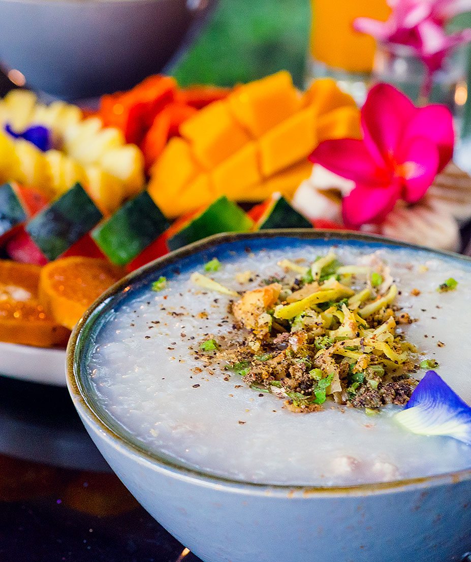 Breakfast in the Leeloo Garden